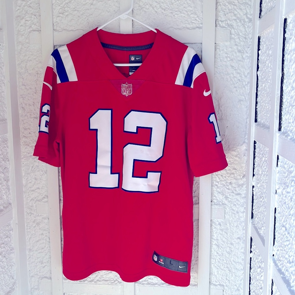 Tom Brady Jersey #12 Nike NFL size large great condition
